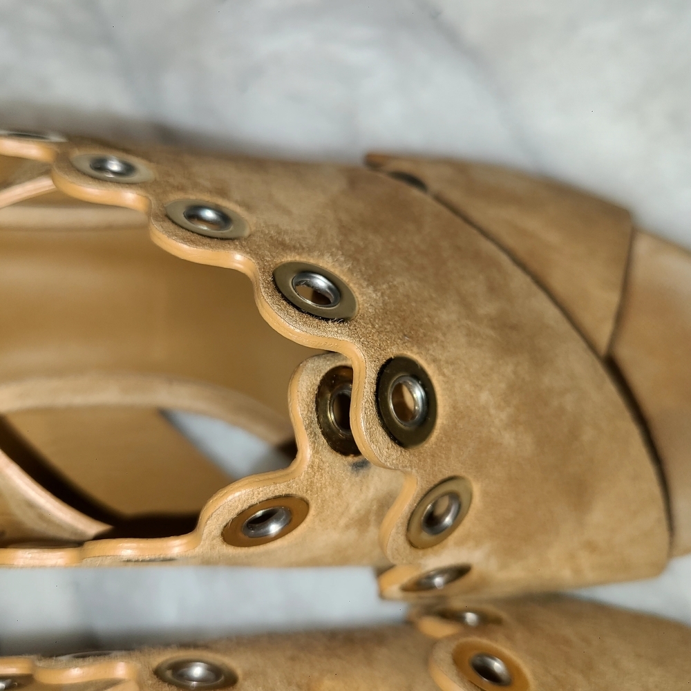 Chloe Tan Slingback Sandals with Cutout Design - Picture 5 of 10